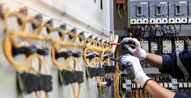 Professional Electrician technician working in Dickinson, TX